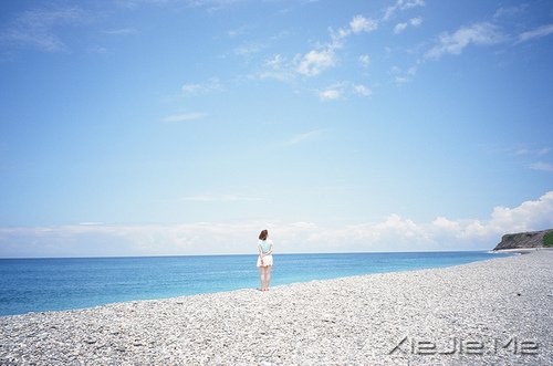 做一个微笑挂在嘴边,快乐放在心上的人 (5)